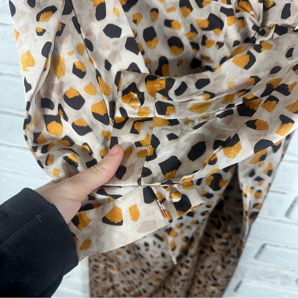 NEW Dress Forum Untamed Surplice Cheetah Wrap Midi Dress Size Small - Picture 9 of 11